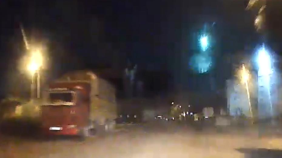 İstanbul'a gök taşı düştü