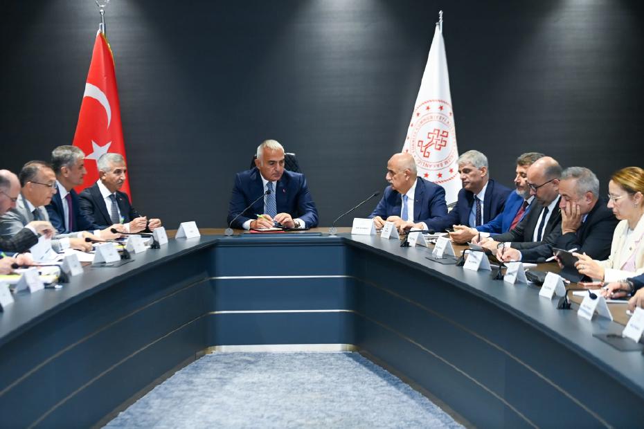 Bakan Ersoy Kahramanmaraş'ta Kültür ve Turizm Çalışmalarını Değerlendirdi