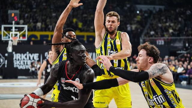 Fenerbahçe Tarfin, Beşiktaş'ı mağlup ederek Cumhurbaşkanlığı Kupası'nı kazandı!
