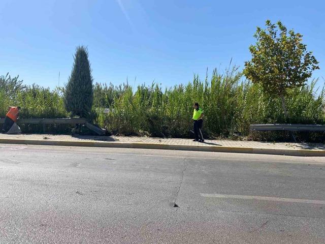 Antalya'daki bir araç yem 2'yi yuvarladı